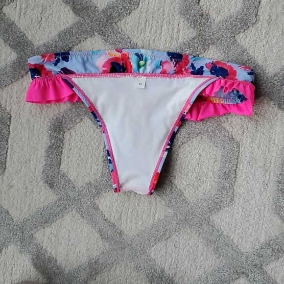 2 Adorable Bikinis - Picture 5 of 14